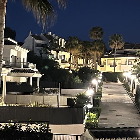 Stylish Townhouse In Beachfront Complex Marbella Exterior foto