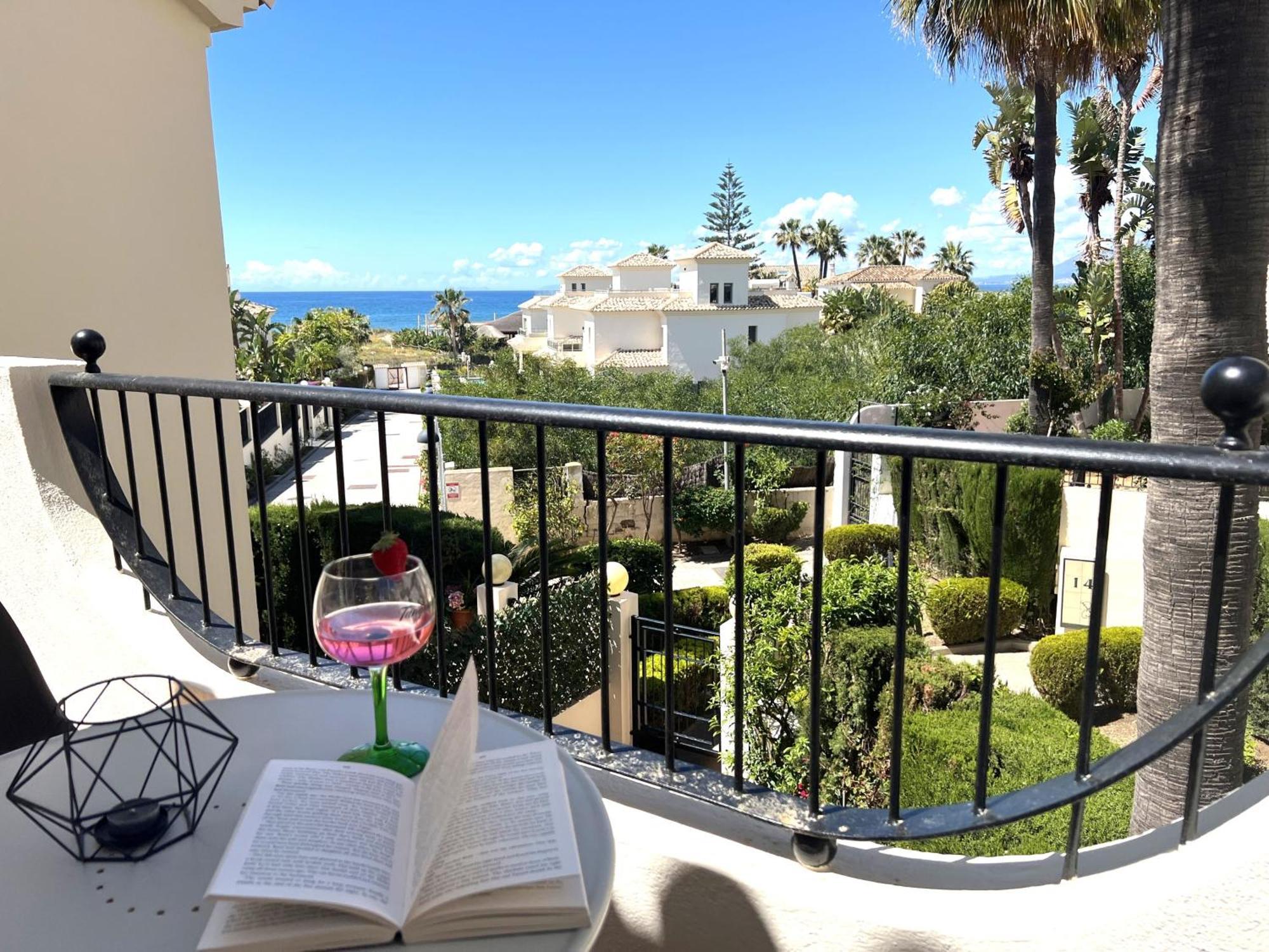Stylish Townhouse In Beachfront Complex Marbella Exterior foto