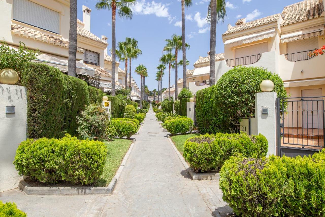 Stylish Townhouse In Beachfront Complex Marbella Exterior foto