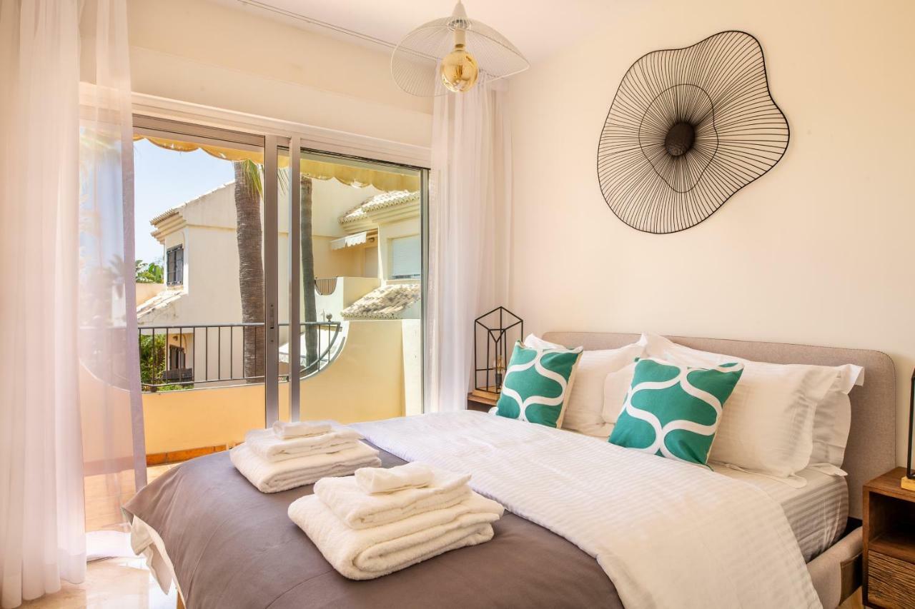 Stylish Townhouse In Beachfront Complex Marbella Exterior foto
