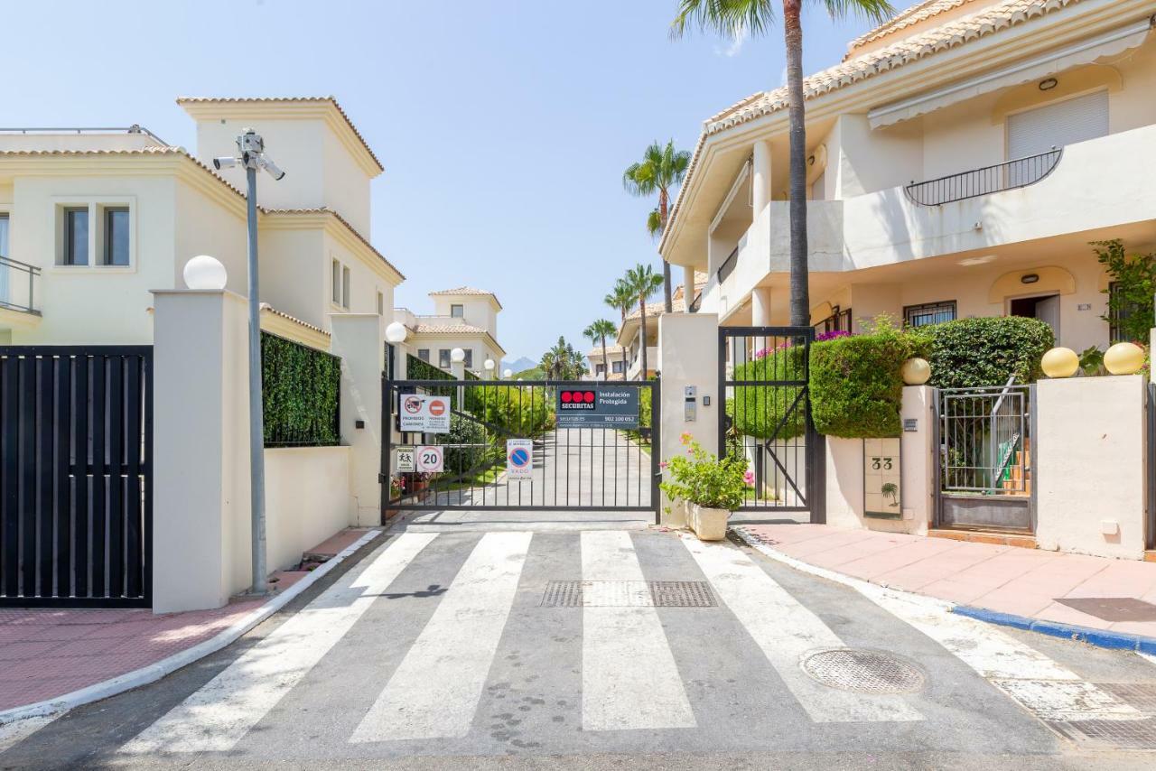 Stylish Townhouse In Beachfront Complex Marbella Exterior foto